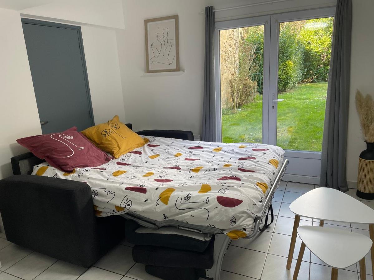 Le First Auversois Charmant Studio Avec Jardinet Apartment Bagian luar foto